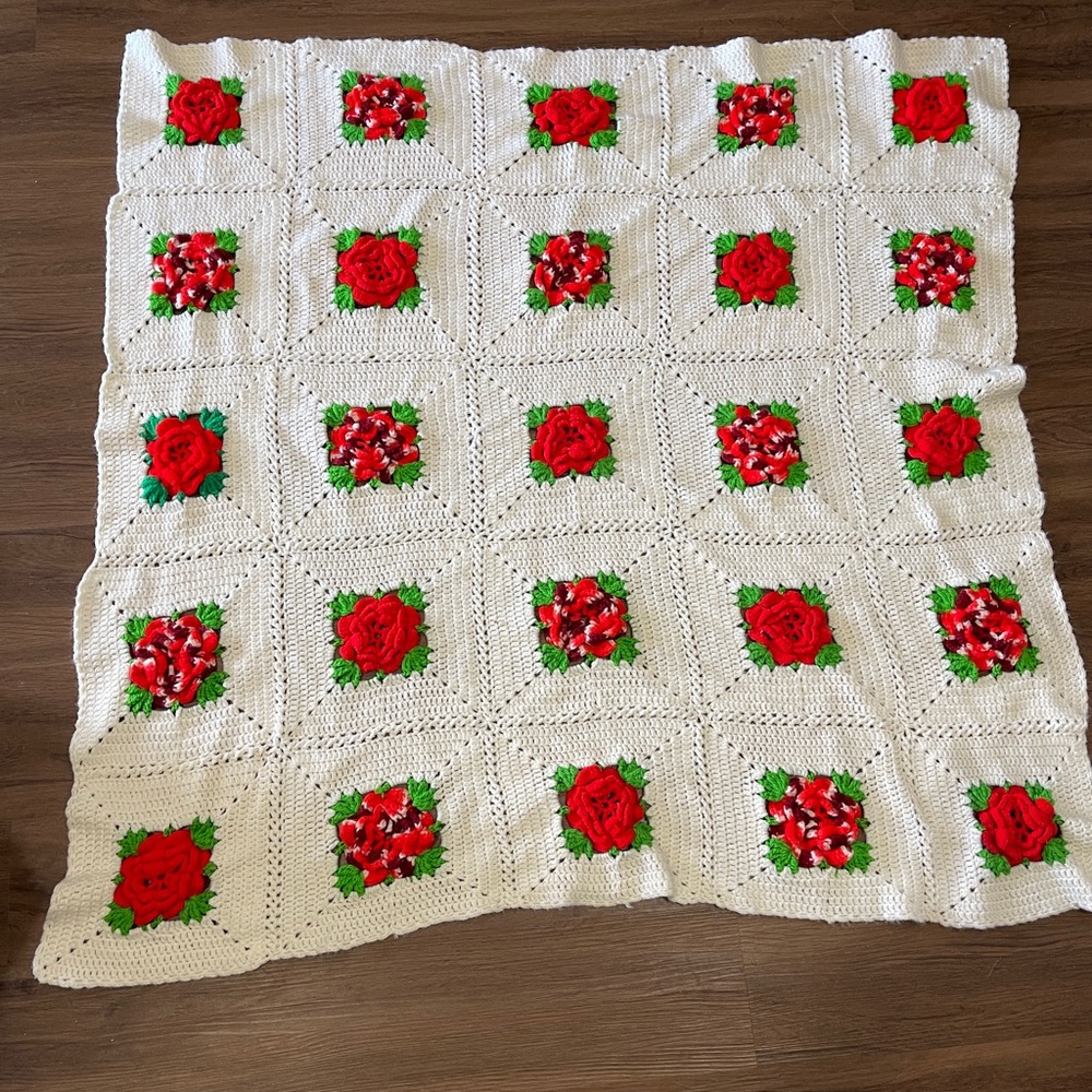Crocheted Afghan Throw Blanket 3D Red Roses Granny Squares 51” X 52” - Picture 2 of 8